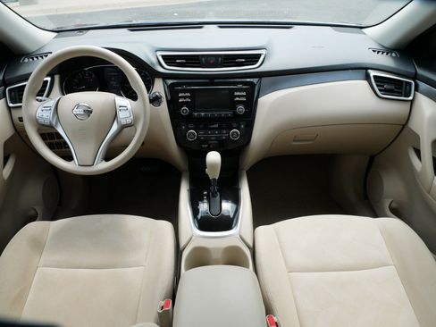 Used 2015 Nissan Rogue SV AWD/4WD image 10