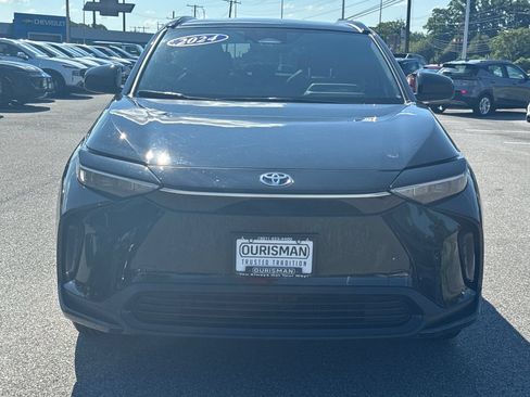 Used 2024 Toyota bZ4X FWD image 2