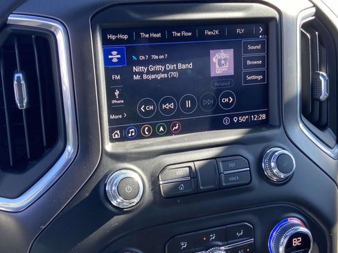 Used 2020 GMC Sierra 1500 AT4 w/ AT4 Premium Package image 17