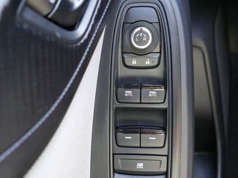 Used 2023 Subaru Crosstrek 2.0i Premium image 27