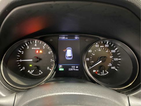 Certified 2018 Nissan Rogue SL w/ Premium Package image 16