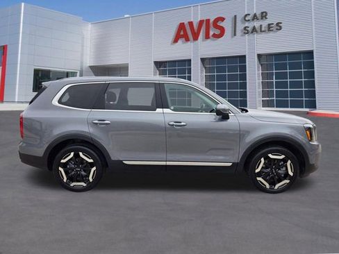 Used 2025 Kia Telluride S image 5