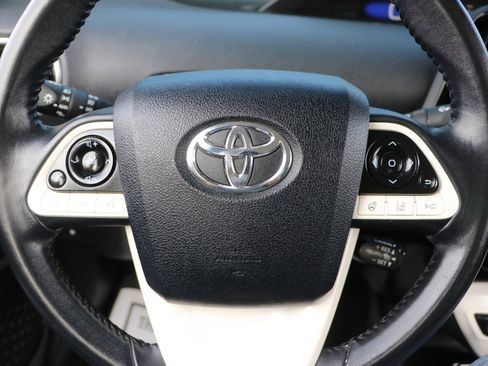 Used 2017 Toyota Prius Prime FWD image 17
