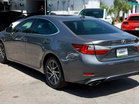 Used 2016 Lexus ES 350 w/ Luxury Package w/Wood Trim FWD image 8