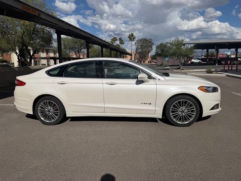 Used 2013 Ford Fusion SE image 10