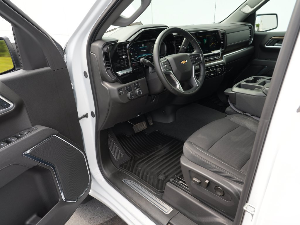 Certified 2025 Chevrolet Silverado 1500 LT AWD/4WD image 14