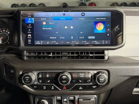 Used 2024 Jeep Wrangler Unlimited Sport image 20