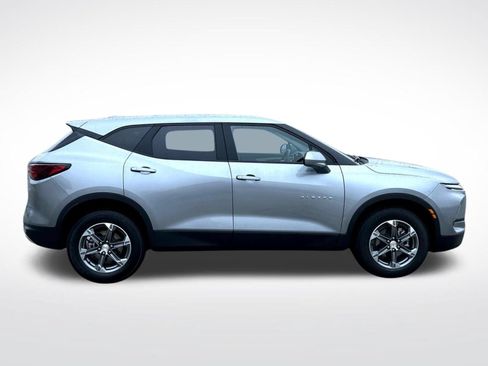 Certified 2025 Chevrolet Blazer LT AWD/4WD image 5