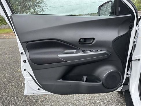 New 2025 Nissan Kicks Play S image 14