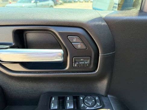 Used 2019 Chevrolet Silverado 1500 LTZ AWD/4WD image 17