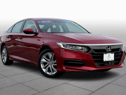 Used 2019 Honda Accord LX image 2
