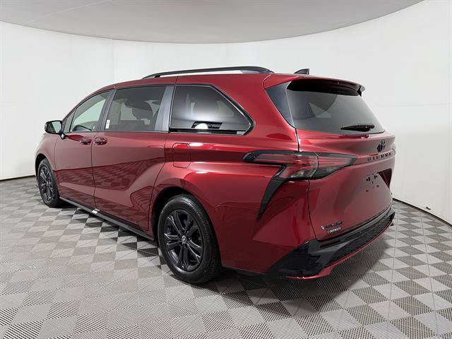 Certified 2026 Toyota Sienna XSE AWD/4WD image 5