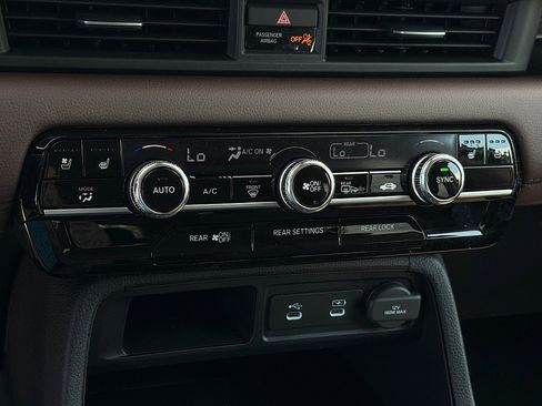New 2026 Honda Pilot Elite image 14