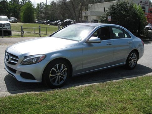 Used 2015 Mercedes-Benz C 300 Sedan image 3