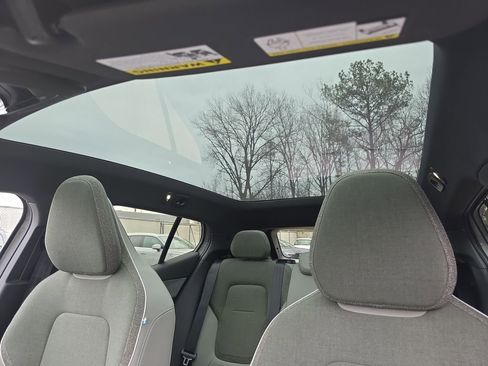 New 2026 Volvo EX30 Cross Country Ultra image 40