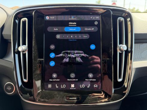 New 2026 Volvo XC40 B5 Core image 21