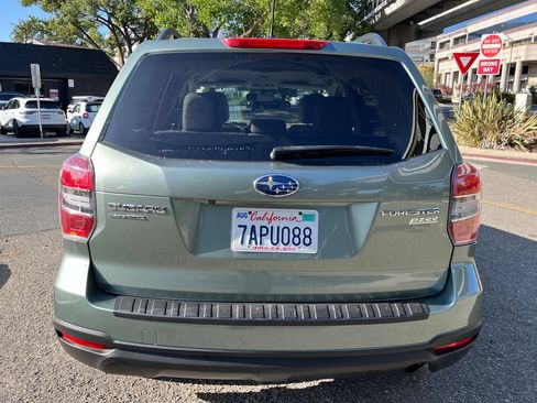 Used 2014 Subaru Forester 2.5i Premium AWD/4WD image 5