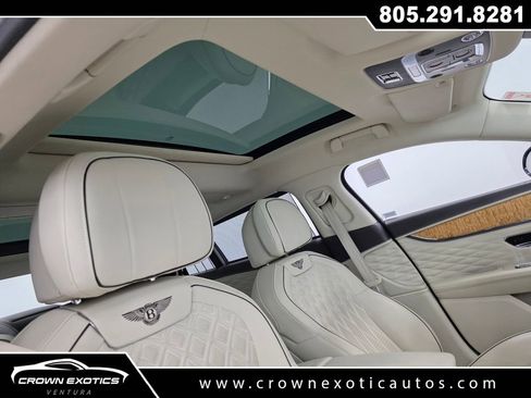 Used 2020 Bentley Flying Spur W12 image 10