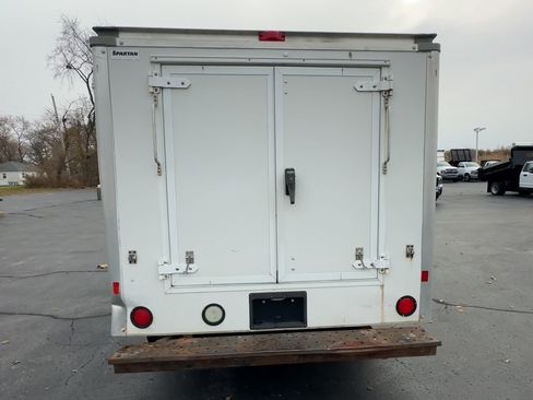 Used 2014 Chevrolet Express 3500 image 7