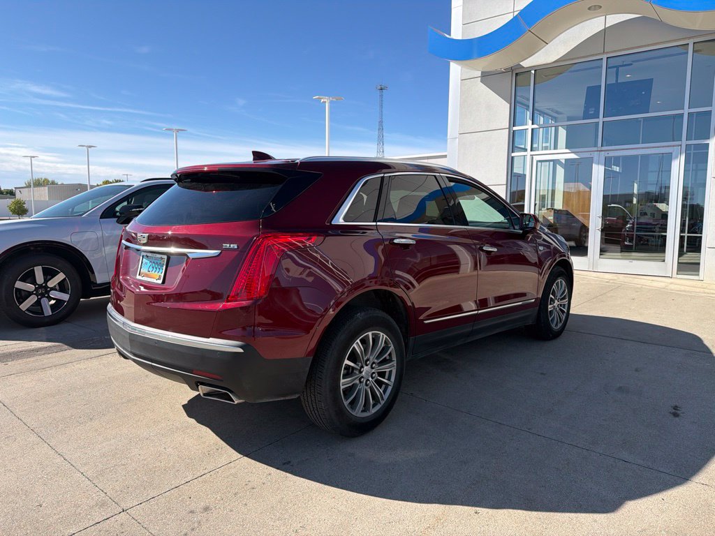 Used 2018 Cadillac XT5 Luxury w/ Driver Awareness Package AWD/4WD image 3
