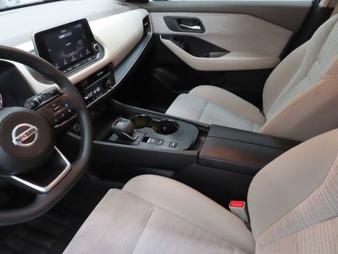 Used 2021 Nissan Rogue SV image 22