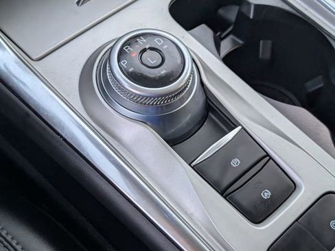 Used 2022 Ford Explorer XLT w/ Equipment Group 202A image 17