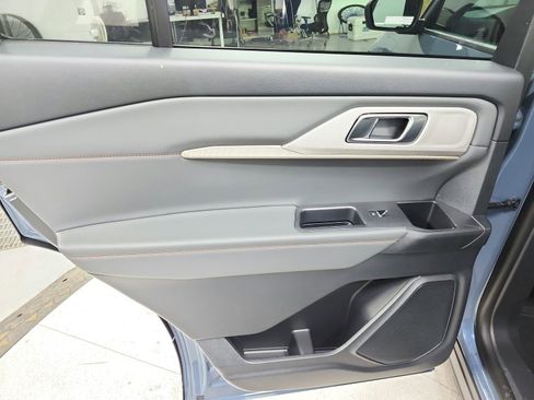 New 2026 Ford Explorer Active w/ Active Comfort Package RWD image 35