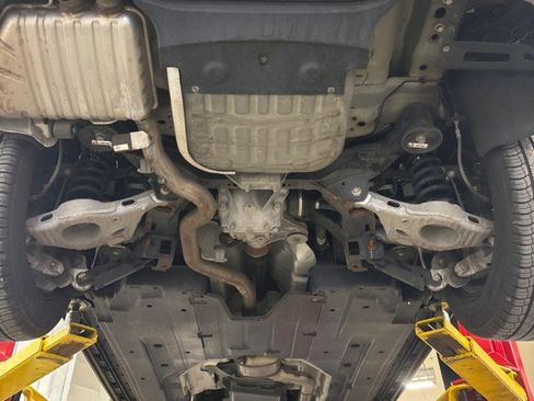 Used 2018 Land Rover Range Rover Velar S image 91