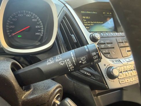 Used 2015 Chevrolet Equinox LT image 15