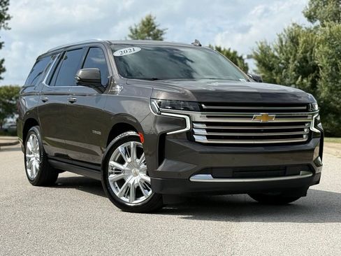Used 2021 Chevrolet Tahoe High Country AWD/4WD image 2