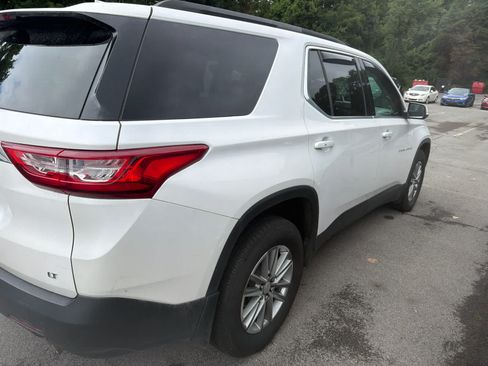 Used 2021 Chevrolet Traverse LT AWD/4WD image 10