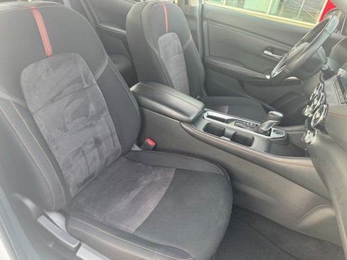 Used 2022 Nissan Sentra SR w/ Midnight Edition image 3