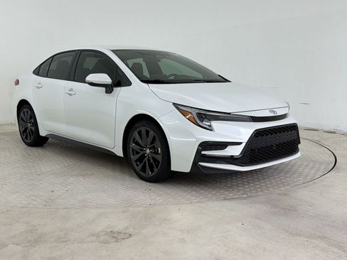 Used 2024 Toyota Corolla SE FWD image 7