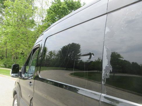 Used 2015 Ford Transit 250 148 Medium Roof RWD image 27