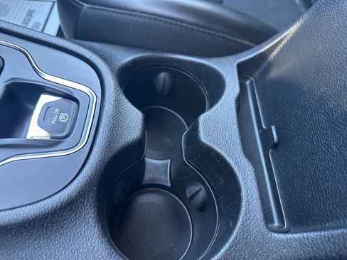 Used 2020 Jeep Cherokee Latitude Plus image 54