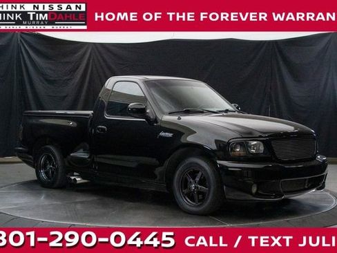 Used 2002 Ford F150 Lightning image 1
