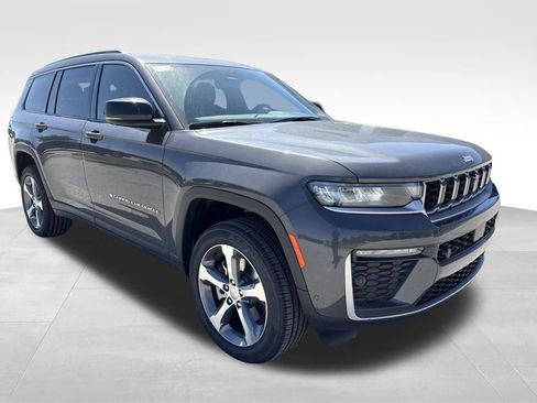 New 2026 Jeep Grand Cherokee L Limited w/ Luxury Tech Group II AWD/4WD image 3