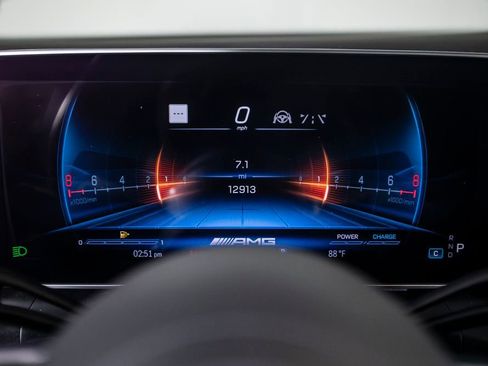 Used 2024 Mercedes-Benz GLC 43 AMG 4MATIC image 25