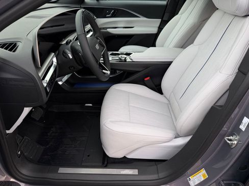 New 2026 Cadillac Lyriq Sport w/ LPO, Floor Liner Package image 4