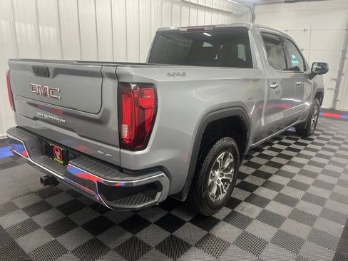 Used 2025 GMC Sierra 1500 SLT AWD/4WD image 3