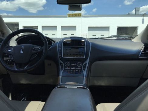 Used 2016 Lincoln MKX Reserve w/ Climate Package AWD/4WD image 18
