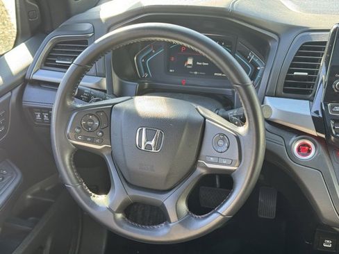 Used 2024 Honda Odyssey Sport image 15