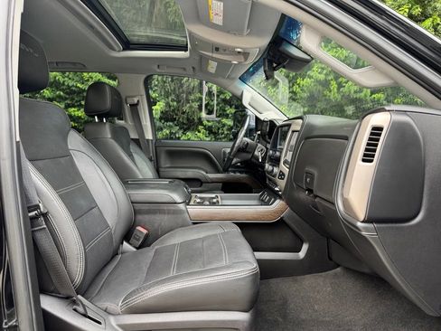 Used 2018 GMC Sierra 2500 Denali w/ Duramax Plus Package AWD/4WD image 11