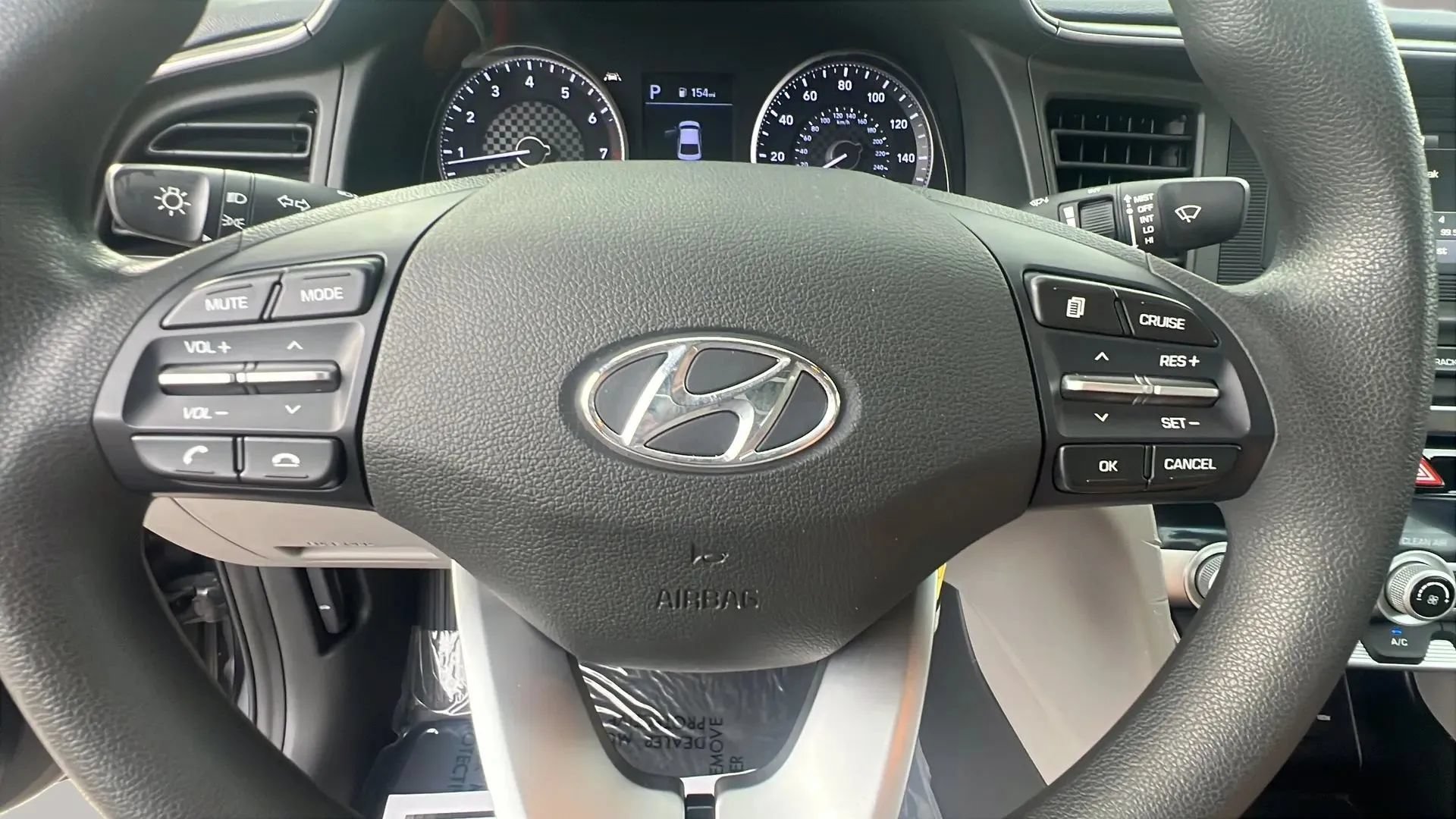 Used 2020 Hyundai Elantra SE FWD image 10