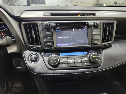 Used 2018 Toyota RAV4 XLE w/ Plus Extra Value Package image 30