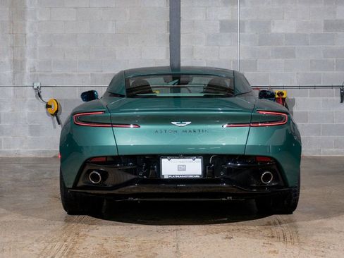 Used 2024 Aston Martin DB12 Coupe image 4