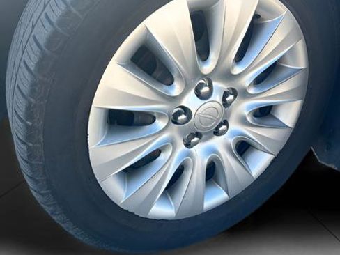 Used 2013 Chrysler 200 LX FWD image 28