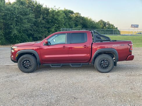 Used 2023 Nissan Frontier PRO-4X w/ Pro-4X Premium Package AWD/4WD image 2