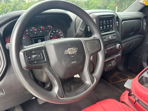Used 2022 Chevrolet Silverado 1500 Custom Trail Boss AWD/4WD image 9
