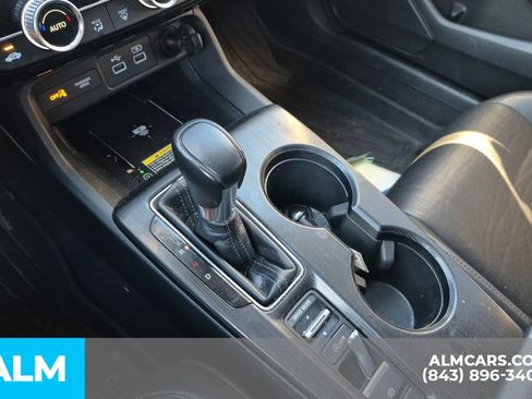 Used 2022 Honda Civic Touring image 17